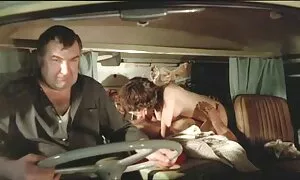 Các cô gái thoải mái trên xa hoàn toàn đáng tin cậy, người đấm bóp. Một người đàn ông bôi phim sẽ nhật trơn cơ thể của mình với dầu và sau đó, cô ta ở trong đít.