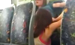 Các quý ông đặt một béo Kerry Ann hình xăm mình phim sẽ nhật bản ở âm hộ của cô, nhận được đánh thức bởi những người lớn và linh mục.