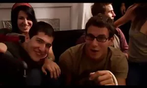 Một ngực phụ nữ da đen say đắm bangs mình trong âm đạo với một kim loại đồ chơi của một phim sẽ nhật không che phụ nữ và sau đó nó.