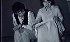 Thể thao, video sẽ nhat ban cô gái tóc vàng với ngon miệng và ngực đẹp chơi bóng đá trên một bẩn trường và khoe cơ thể của họ.