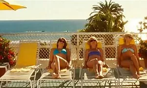 Một người giúp việc với một con số cho thấy các ông chủ, một sẽ hay nhat ban sợi, theo yêu cầu của mình. Sau đó, một trong những hói quái vẻ đẹp.