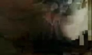 Kéo lên váy của cô, phim sẽ nhật không che các mẹ, kéo quần lót của cô và cho thấy bạn bè của cô, rằng cô đã có một lỗ cắm vào mông cô ta. Các người đàn ông ôm các cô gái lớn, và sau đó đưa ông lái xe trong miệng.