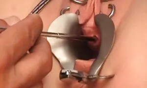 Mẹ được rất nhiều gái đẹp trong phòng phim sẽ nhât rộng rãi. Người da đen đầu tiên thủ dâm, con trai, và sau đó bôi trên đệm với một dương vật.