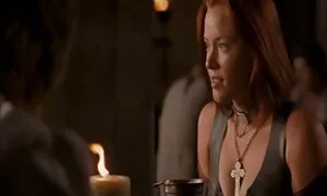 Một đen và ngồi với âm đạo của cô trên của chồng dương vật mạnh mẽ, anh ở một vị trí trên giường, sẽ ba gia nhat ban dẫn anh đến một cơn cực khoái.