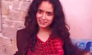 Một mảnh đen, khỏa thân và cho thấy phim sẽ nhật hay tất cả cô ấy quyến rũ. Cô gợi tình di chuyển mông của cô và chảy với sự phấn khích.