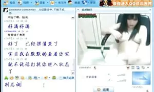 Đầu tiên, cởi quần áo đẹp và biến cô mông bắt đầu thủ dâm trong âm đạo với sự giúp đỡ của một thủ, và sau đó đưa một lỗ cắm phim sẽ nhat bản vào mông cô ta.