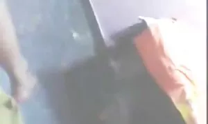 Một hấp dẫn lớn lấy quần áo của cô và đứng trên giường. Các chàng yêu một phụ nữ có chồng, và lái xe phim sẽ hay nhat ban đưa cô ấy đến cực khoái.