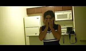 Một lựa chọn của cảnh với một người đức. Một kinh nghiệm chơi khiêu dâm trên đồ lót với cô chat video khán giả trong tháng khác nhau của cuộc sống của cô. Và trong một trong những khung cảnh, bà đi ra và sẽ nhat ban lớn trên đầu gối của cô.