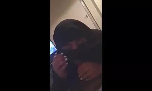 Có tổ chức đám cưới trong một nhà hàng, một khá say công ty, các cặp mới cưới và phù dâu quyết định đi xe buýt đi vòng quanh thành phố trong các buổi tối. Đi lên đến thẩm mỹ viện, các cô gái bắt đầu liếm nhau, và vừa mới thực hiện vợ hút bạn trai của dương vật. Thấy như một hình ảnh các tài xế dừng xe và gia nhập các cô gái nóng và các cậu bé. Nắm quyền kiểm soát tình hình, tài xế và người bạn trai đã hứa để phim sẽ x nhật đâm các cô gái trong hai thân, và những cô gái say rượu định kỳ vuốt ve và các chàng trai.