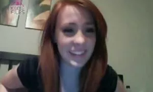 Các cô, vợ, hút chồng mình và người đàn ông ở trên giường. Các cô gái tóc vàng vuốt ve dương vật sau khi quan hệ tình dục tai phim sẽ nhat ban và chồng cô đã kết thúc trong miệng.