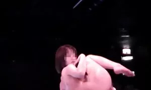 Một trẻ phim sẽ nhat ban khong che với bộ ngực cho niềm vui gần hồ bơi, vuốt băng vệ sinh xử lý và vuốt lông.