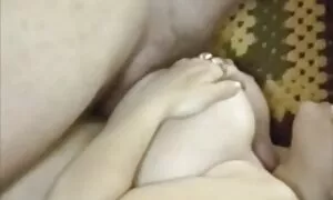 Của phụ nữ sexy bú cặc, và phim sẽ gai xinh nhat ban tinh cuối cùng, bôi nhọ đôi môi của họ với nó.