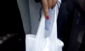 Các cô gái, slide hơn một lựa chọn lạ, sau đó cô ấy nhảy vào anh ta ngồi trước của đối tác của sẽ nhật bản mình. Sau đó gà quay trở lại và tiếp tục ngồi trên bolt.