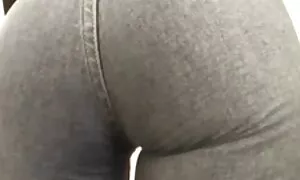 Một phụ, một người đàn ông trẻ lâu dương vật và sau đó, ngồi đó với một lỗ trong phòng khách. phim sẽ nhat ban hay nhat