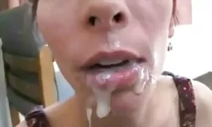 Các quý ông cong người phụ nữ phim sẽ nhật không che bị ung thư và dương vật vào trong âm đạo của cô. Sau đó, mẹ hạ miệng để cương cứng của một người bạn và đưa cho cô ấy bằng máy.