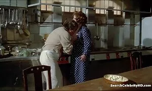 Một 30 tuổi gã đã kết hôn với một 18 tuổi, video sẽ nhat ban Ấn độ với mái tóc xoăn và ở một vị trí trên giường trong khách sạn.