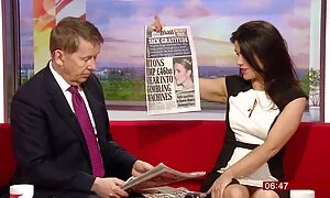 Một cặp vợ chồng trẻ phim sẽ nhật của người đồng đầu tiên vào buổi sáng. Người phụ nữ ngồi rabidly trên người yêu của mình với cô gái tóc vàng.